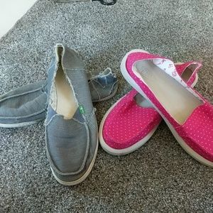 Two pair Sanuk size 11 Flats